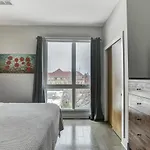 45 Asheland Avenue Unit 401
